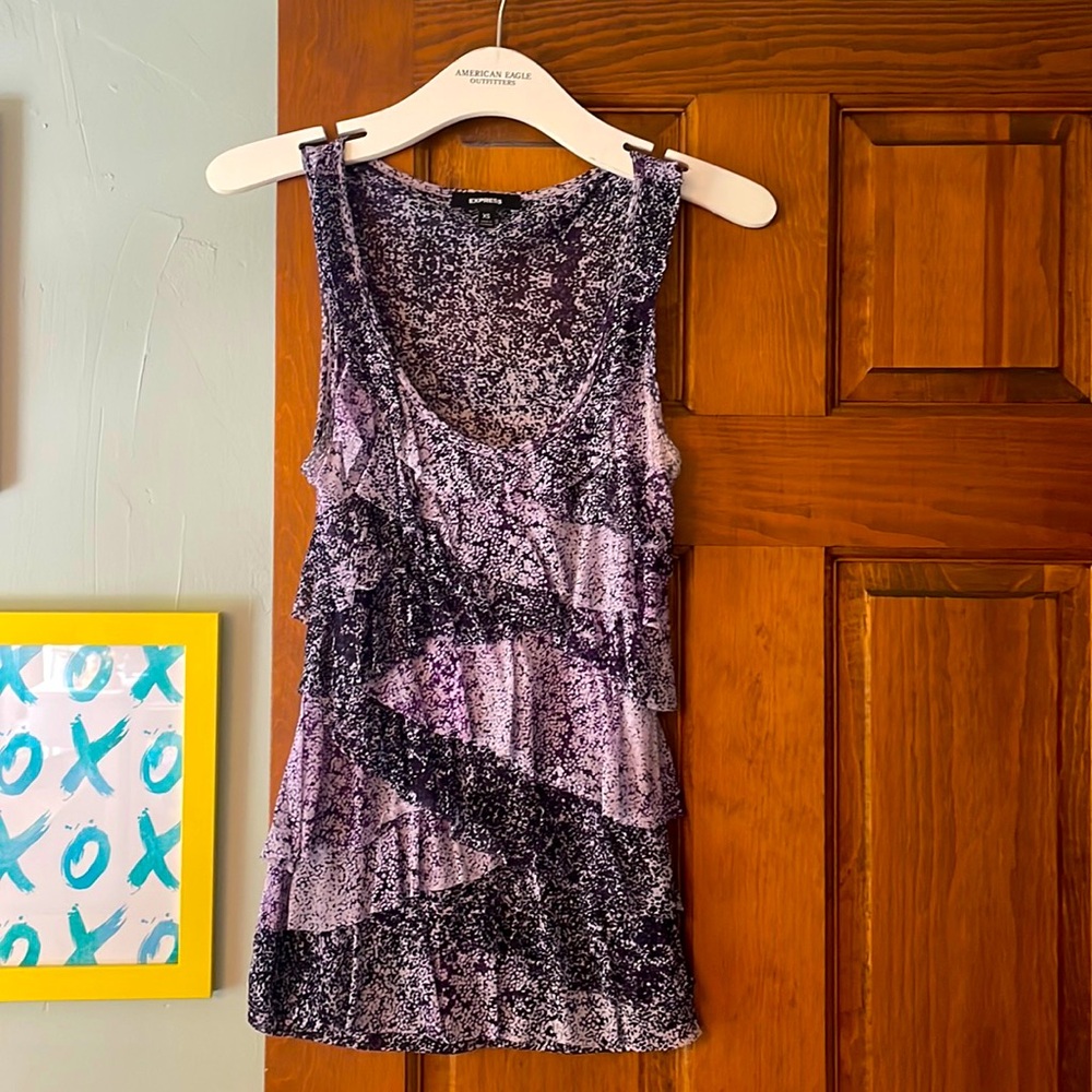 Pretty Express top!